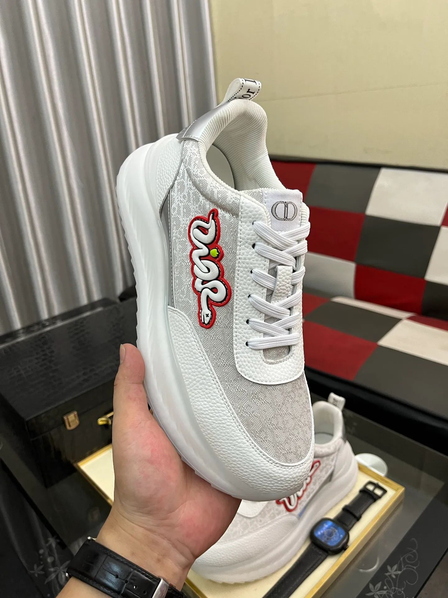 Men's Men's Shoes💰458⌚️⌚️Dior unique modern style sneakers. Counter purchasing 🏃casual leather shoes😍😍 original cowhide leather imported from Italy (refuses to discolor and grind feet) soles: original soles specially provided by the original factory, super cool😍 lace up and walk with wind👍 style design ⚠️ super comfortable and wear-resistant original soles. Just like shooting the real thing 🎬The real thing is better Code number: 38-445⃣️Colors available